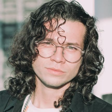 Sz12Belisario's profile picture. Todos podemos renacer de las cenizas, se llama tocar fondo...