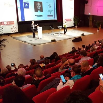 Chargée de communication @audelor @techlorient Aussi #Web #Architecture #Design ... et ma ville #Lorient 🌴🐝
