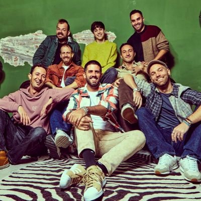 SOMOS LA FIESTA 🎉 Sigue a toda la banda 👇👇👉👉 @ninhodelosrecao @ferranibanez @milouzic @romainrenard @movidiaz @florensamiki