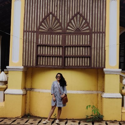 Manaliwhyyy's profile picture. वनवासing mbbs and amma says it'll get over soon. 🥱