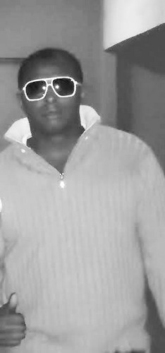 marcoosrobertto's profile picture. em rio que tem piranha jacaré nada de costa mlk haha ;D