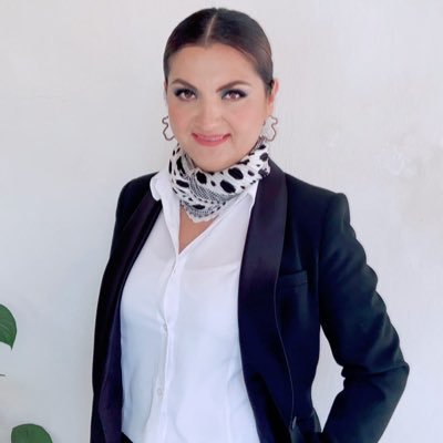 BettySolis1's profile picture. Lic. Administración de Empresas. Maestra en Administración Publica 👩🏻‍💻Ocoyoaquense,Esposa,Madre, Hija y Amiga una mujer feliz. 🙏🏻♥️