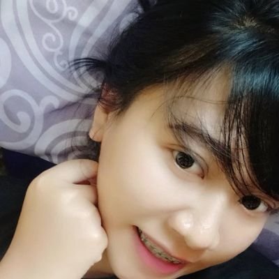 bahagia itu sangat sederhana, selalu menghargai apapun yang telah diraih walau sekecil apapun