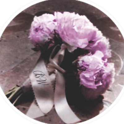 𝘘𝘶𝘦𝘦𝘯 𝘰𝘧 𝘵𝘩𝘦 𝘜𝘱𝘱𝘦𝘳 𝘌𝘢𝘴𝘵 𝘚𝘪𝘥𝘦, 𝘔𝘢𝘯𝘩𝘢𝘵𝘵𝘢𝘯 𝘚𝘬𝘺𝘭𝘪𝘯𝘦, 𝘢𝘯𝘥 𝘊𝘰𝘯𝘴𝘵𝘢𝘯𝘤𝘦 𝘉𝘪𝘭𝘭𝘢𝘳𝘥. #𝒑𝒆𝒐𝒏𝒊𝒆𝒔