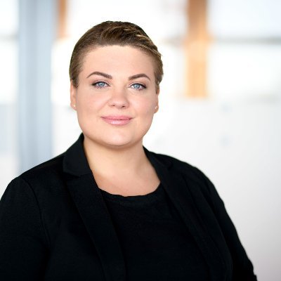 MarionSosinka's profile picture. Und was machen Sprach- und Kulturwissenschaftler:innen so nach dem Studium? - Sie koordinieren technische Studiengänge und habe Spaß dabei! :) 

#HRW #GMT #ST