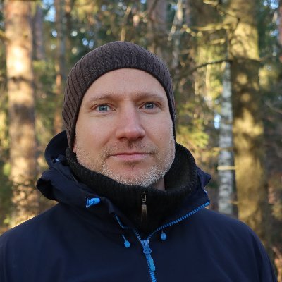 Saaristoekologi, MMT / Skärgårdsekolog, AFD / Archipelago ecologist, DSc (Agr. & For.). Elämäntehtävänä luonnonsuojelu.