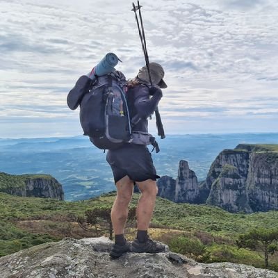 Levantate antes do alvorecer e vai em busca de aventuras. Que o meio dia te encontre em novos lugares, e que seja lar onde quer que a noite te surpreenda.