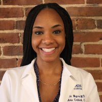 Dr. Carlie Myers (@queeniemd22) Twitter profile photo