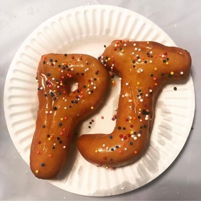 pamjue's profile picture. 🖌 Artist / 💌 Open for commissions