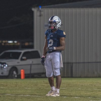 5’8 155 Saint James School. ‘23👨🏾‍🎓 334. Slot WR/R 📍 Strive to be the best!! GPA- 4.0  4.3 40yd dash