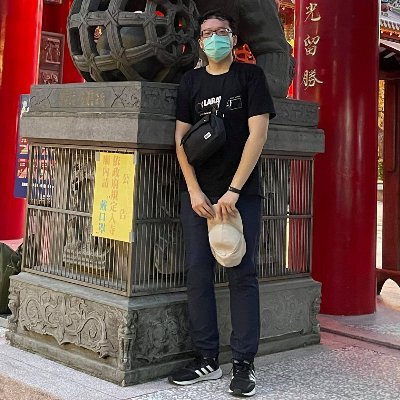 He/him, PHP developer, JavaScript developer, Python developer, open source contributor, amateur photographer and LaravelConf Taiwan member.