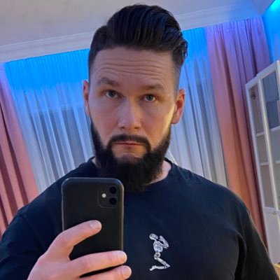 pawmag_nowak's profile picture. Ich liebe Fitness und Cryptocurrency.