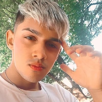 • 22 😝 •