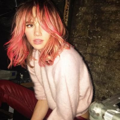 just me and pink haired suki waterhouse against the world~☆