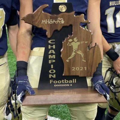 The Official Twitter account of the 2021 STATE CHAMPION Chelsea High School Football Team 2023 SEC Champs #Next  #WePlayForChampionships #CrushItAcademically