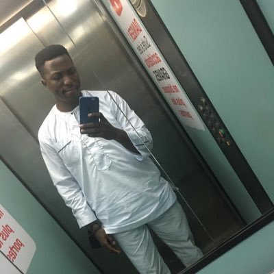 MBISLE's profile picture. Un silence aussi bruyant soit il , ne sera jamais plus assourdissant que le calme avant la tempête .