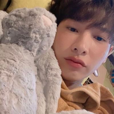 ; ขอให้โลกนี้ใจดีกับเธอเย้อเย้อ เหมือนที่เธอใจดีกับเรา — tumcial n gunatp👚🎡🌟