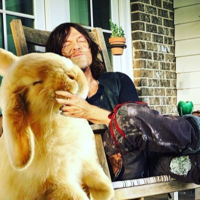 #TWD 💗 #DarylDixon 💗 #NormanReedus 🥰 新参者です💦無言フォロー🙇‍♀️ウォーキングデッドに夢中です💕🏹🧟‍♀️🧟‍♂️