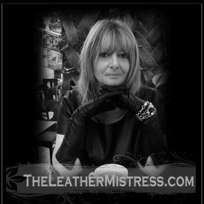 The Leather Mistress, Classic English Leather Lady, back again for YOU to worship, 💋have you missed me ?