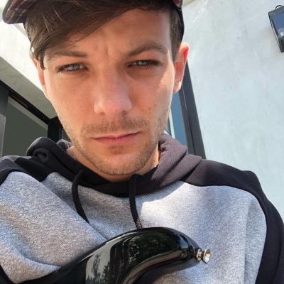 cuenta que te dice cuando Louis Tomlinson sube alguna foto