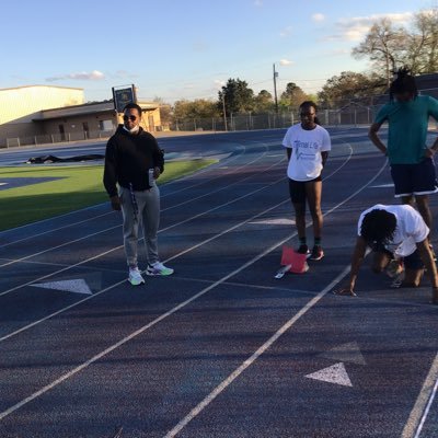 Head Coach Track & Field Coach at Jarvis Christian College. 2021 Women Conference Champs. RRAC Coach of the Year. #NAIA phi beta sigma Spr.08 🤘🏾 #MVSUGrad