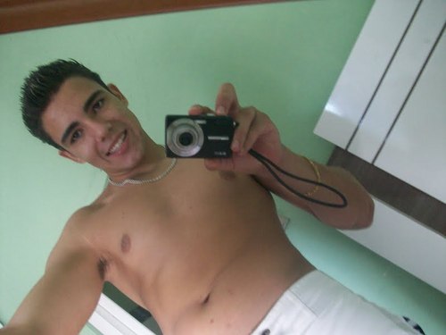 A maior covardia de um homem e disperta um amor em uma mulher sem tem a intençao de amalaaaa