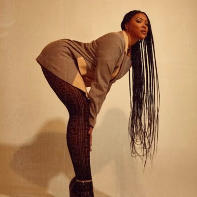 evrybdyh8sXTINA's profile picture. My thoughts LOUD and clear 🦑