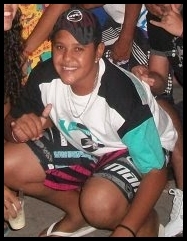 meu nome é Gabriel Andrade, tenho 17 anos gosto muito de sair e me diverti, sou muito extrovertido e gosto de fazer novas amizades