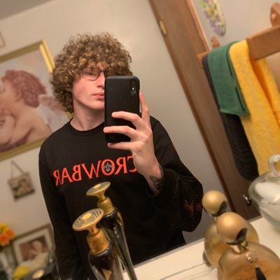 WitheredWes's profile picture. The chosen pessimist.