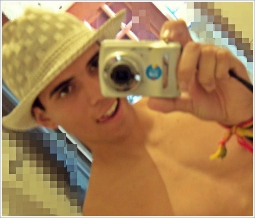 .Não é que eu tenha medo de morrer. É que eu não quero estar lá na hora que isso acontecer !! =/