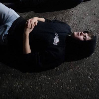 Retired funny guy - prev @EsportsH20 - 22 - Thoughts are my own