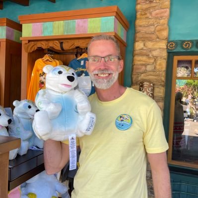 ed_tales's profile picture. Cat dad to Hawthorne. Used to write about gay politics and media.