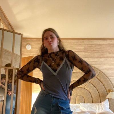 izzymacattack77's profile picture. giving off very much teenage boy right now