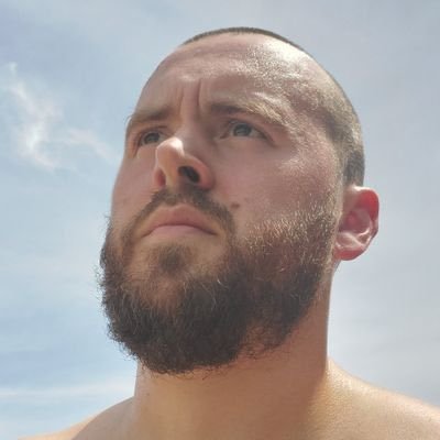 theweelthdad's profile picture. 2x Author | Index Fund Investing 101 & Investing For Your Children 101 📚