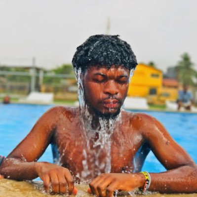 JeoLexiz's profile picture. Always happy