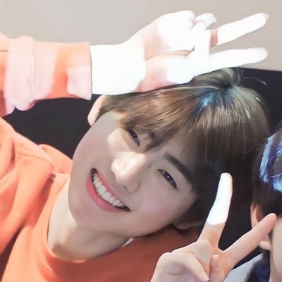 มัมหมีน้องวี น้องซูบิน น้องแมวหมวย กัซ ตึกเช่าสแตน ลูกน่ารักค่ะปัดขวากินกับใครก็ดือ #มี๊ฮุนส่งของ