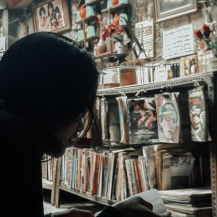 smallparticles's profile picture. 1% tanah 99% air