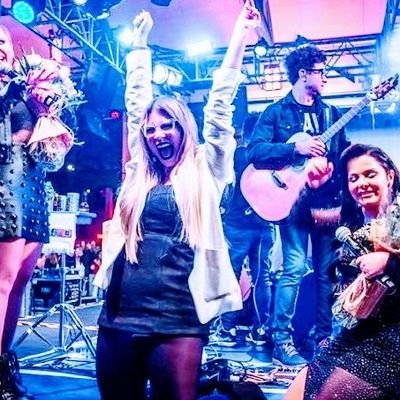 Jessica51795662's profile picture. meu coração ❤️ fez um fã clube 🎼🎤🎸