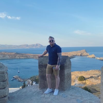 tomhilton89's profile picture. Engineer for Newcold. Leeds United and Rhinos fan, love F1, NFL and, well, pretty much most other sports. 2 beautiful kids, the Mrs is okay too. #LUFC #ALAW