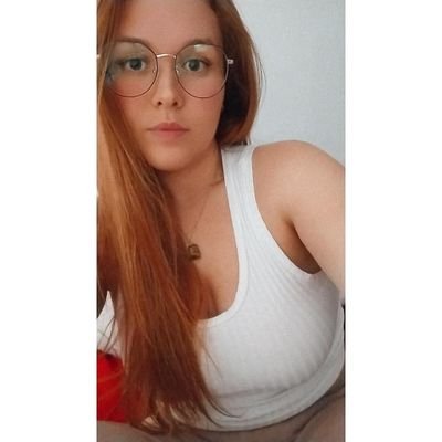 PocoCulo's profile picture. 27🍑
Enfermera UCista❤️💊
 #Instagram: YuliVillarroel