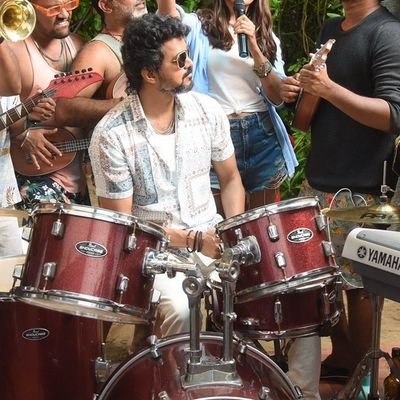 என்றும் அவள் இதழ்களில்..😭💙
#BelongsToTamilianstock