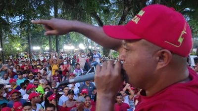 Orgulloso Comunero de la patria de Bolívar y Chávez Alcalde del Municipio Simón Planas del Edo. Lara. Luchador social fundador de la Comuna El Maizal.