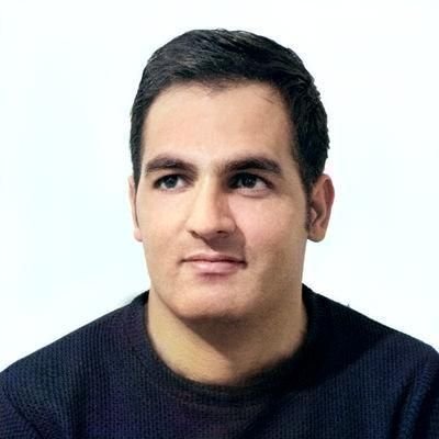 هر چیز که در جستن آنی، آنی
برنامهنویس و ایدهپرداز حوزهی سایبر