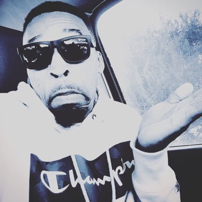 ronnietmusic's profile picture. TIK TOK @stayinyourworld IG @stayinyourworld