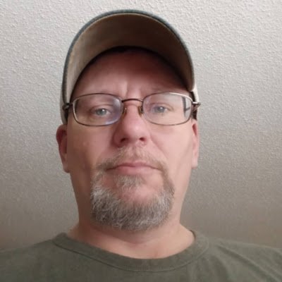 I’m a 47 year old single guy looking for a beautiful woman for a Valentines Date. Anybody wanting to be treated like a lady and have a night of pleasure DM me.