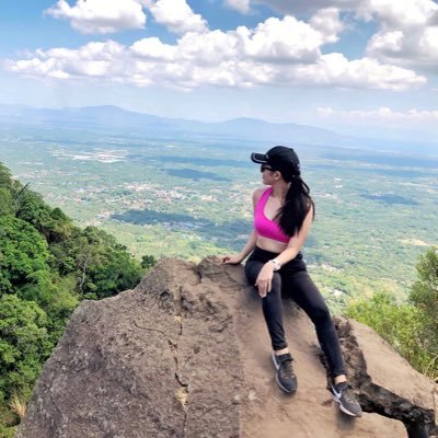 moomoonica4's profile picture. ✌🏻