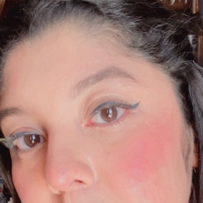 24. Mercadologa/Sarcastica/Hago comida bien rica/Streamer 😍 https://t.co/WJ1m75cBOX