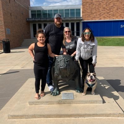 robynbird76's profile picture. Wife to my Nic-E-Poo, mother of my 2 beautiful girls Alivia and Alizabeth, Kindergarten Teacher in the Independence School District.