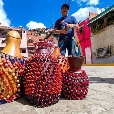 Musico Percusionista, Tamborero - Artesano creador del #arteilubata #ibndeleminiatura @arteilubata @richardtambor Whatsapp +584241230118