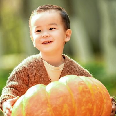 Bo_memoreal's profile picture. From B to C